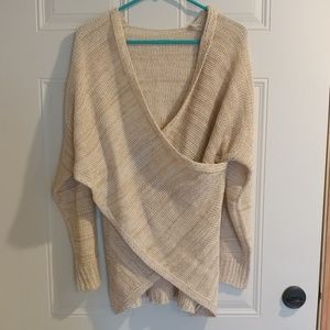 Cross over sweater! NWOT so adorable runs small.